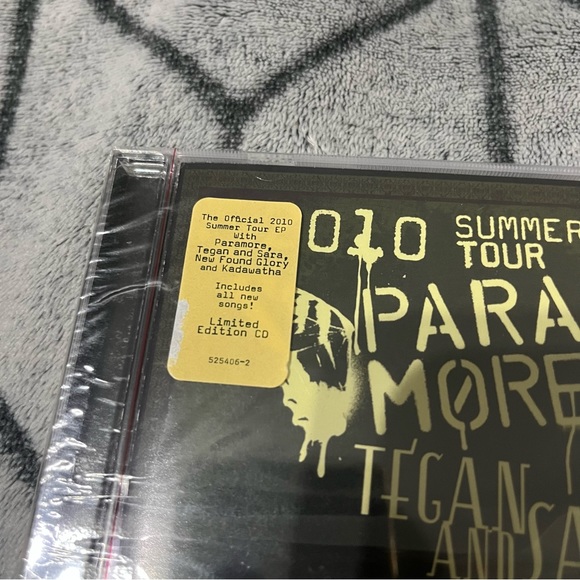 Paramore Summer Tour 2010 EP Limited Edition CD Unopened V - Picture 2 of 4